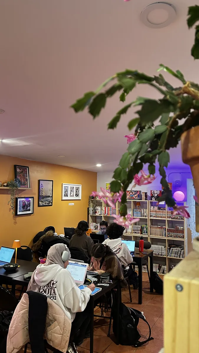 Kaizen Manga Café — Montréal (1)