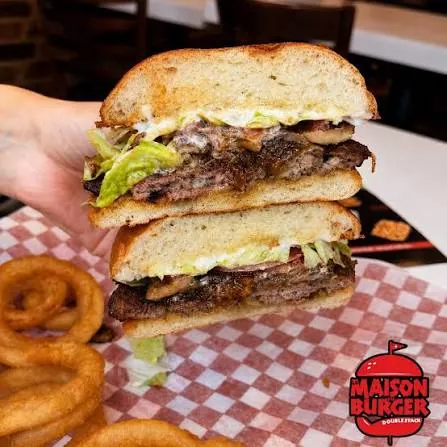 La Maison du Burger — Double Stack — Montréal (1)